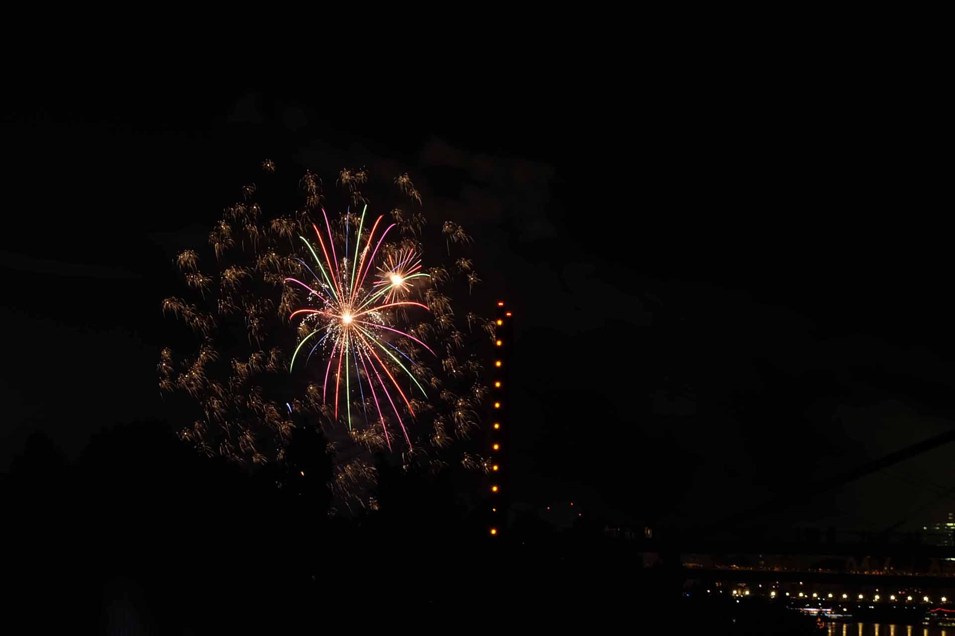 Feuerwerk Rheinkirmes 12