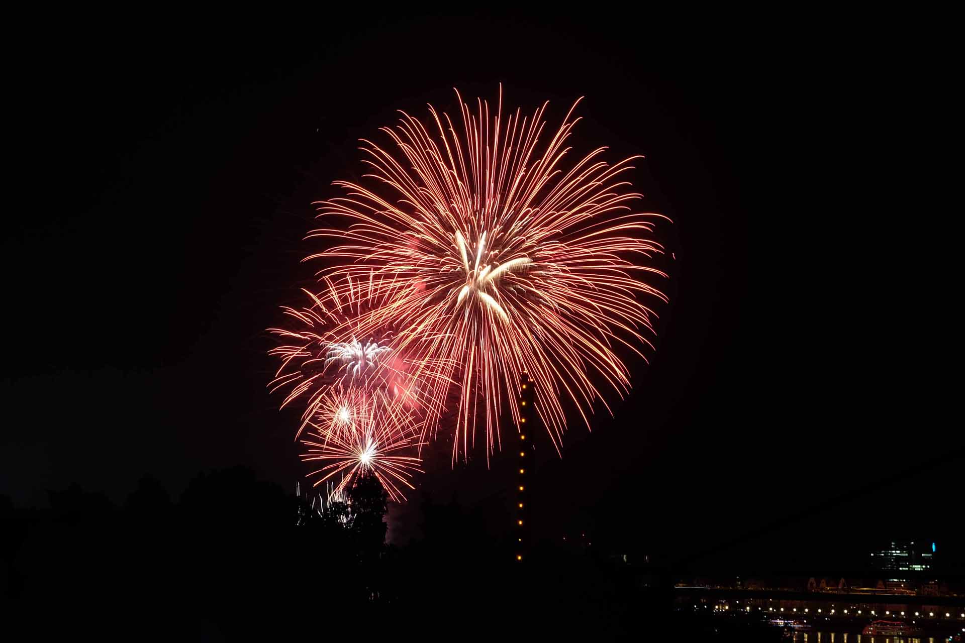 Feuerwerk Rheinkirmes 2
