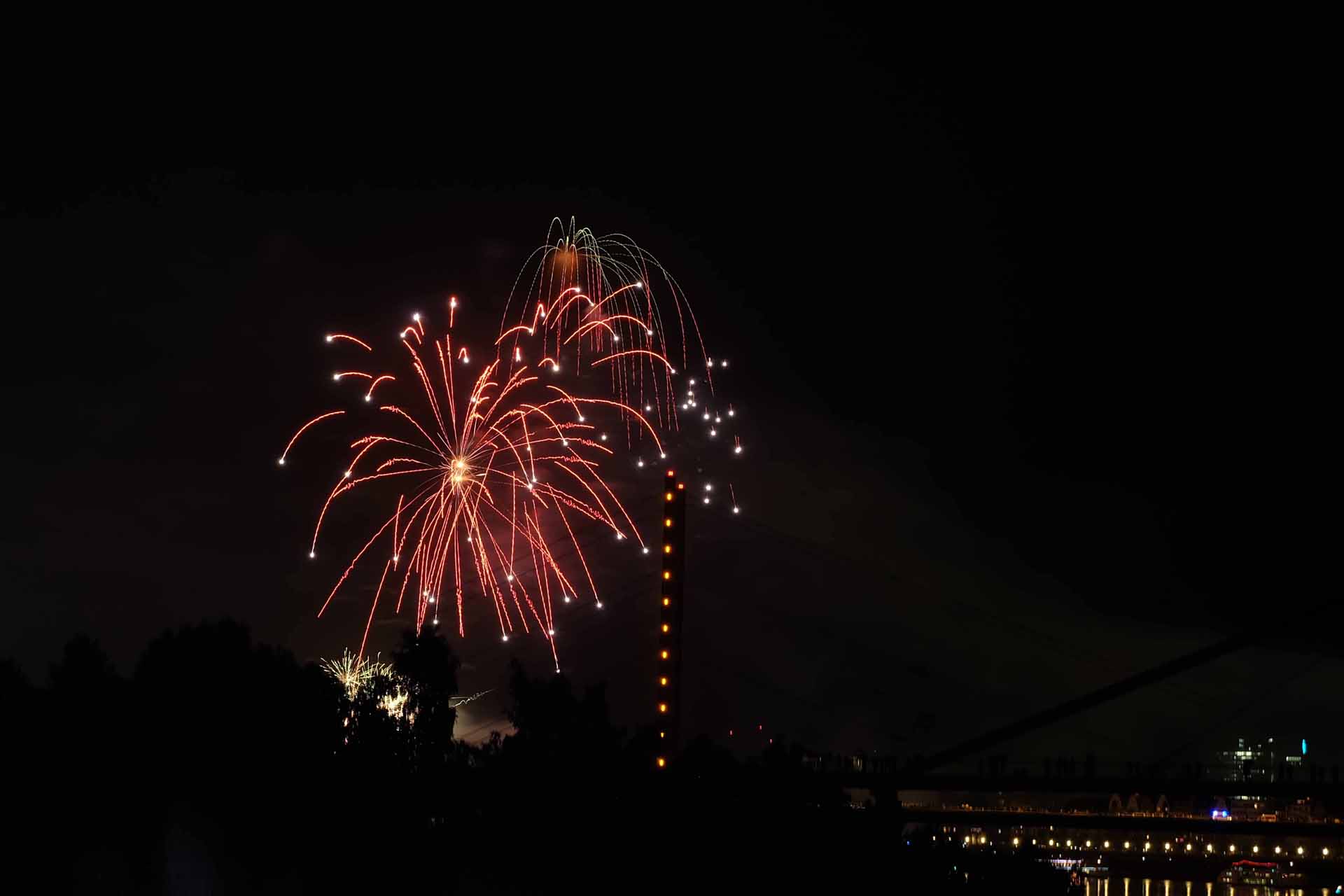 Feuerwerk Rheinkirmes 23