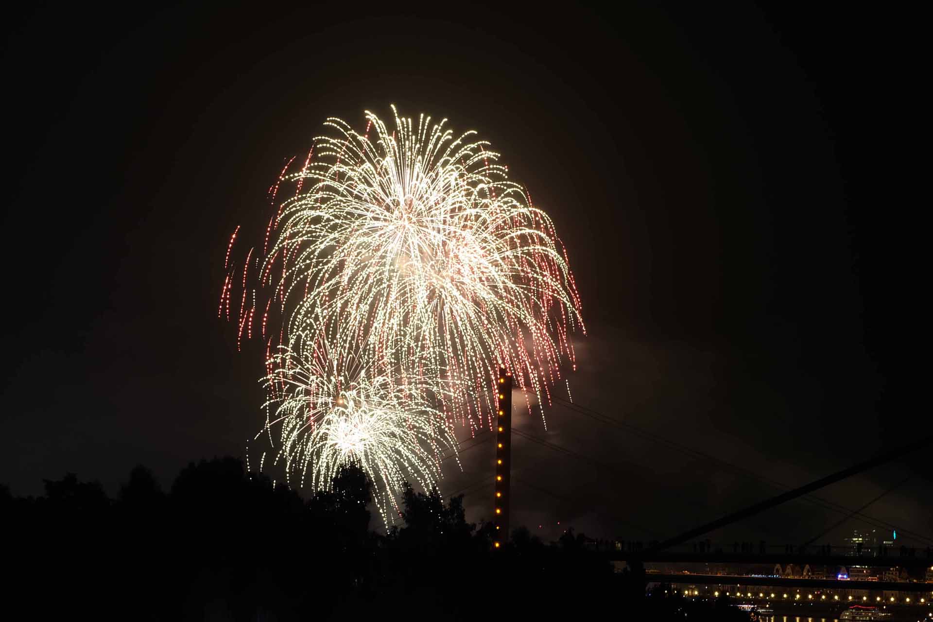 Feuerwerk Rheinkirmes 25