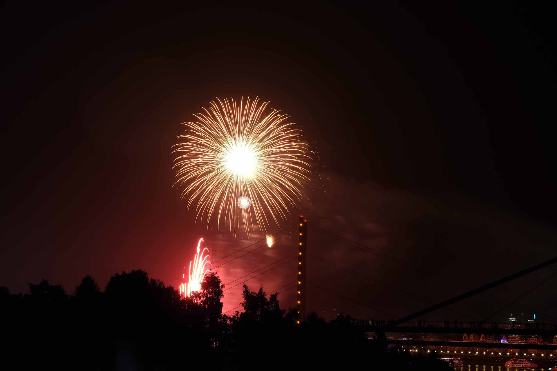 Feuerwerk Rheinkirmes 37