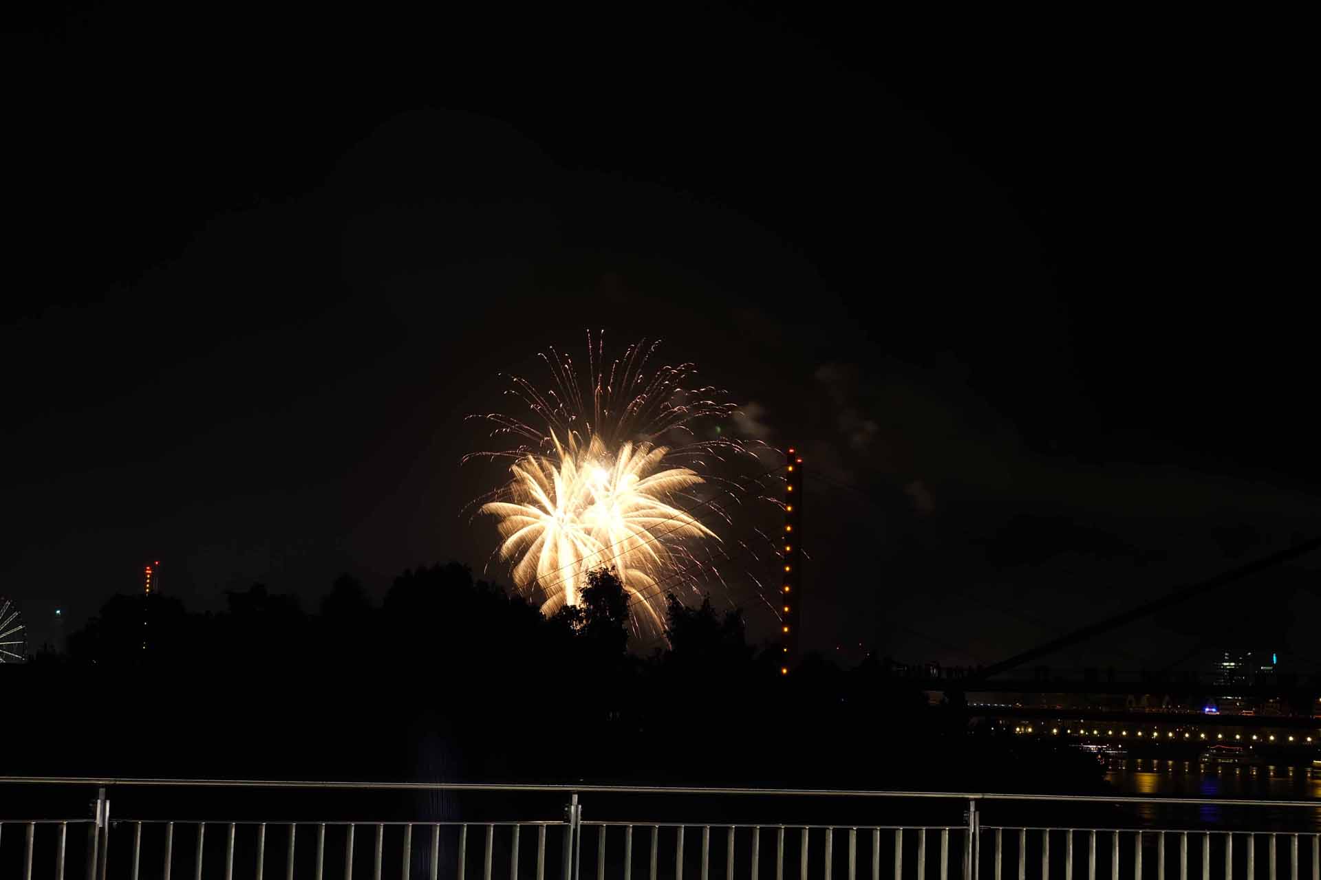 Feuerwerk Rheinkirmes 43