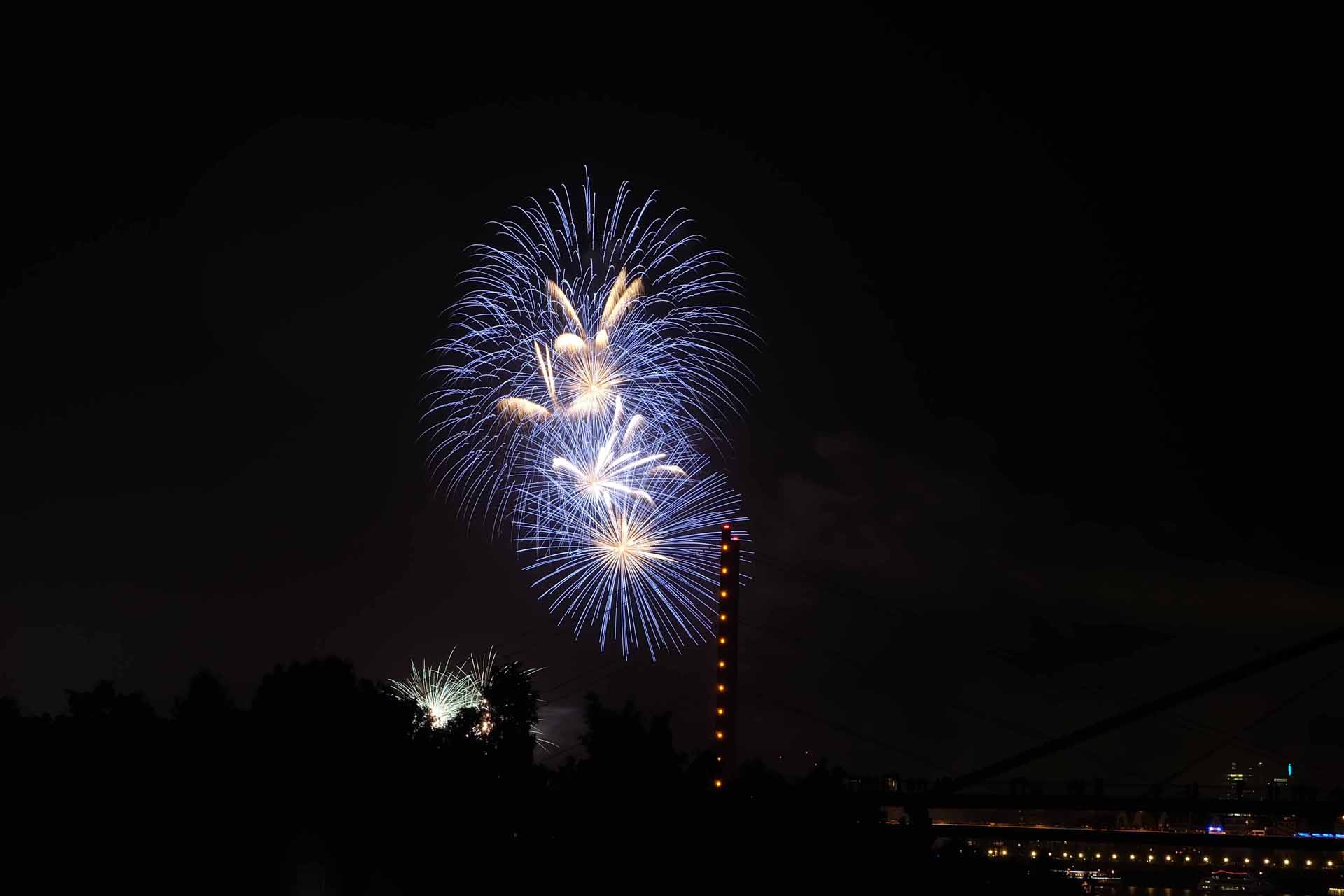 Feuerwerk Rheinkirmes 45