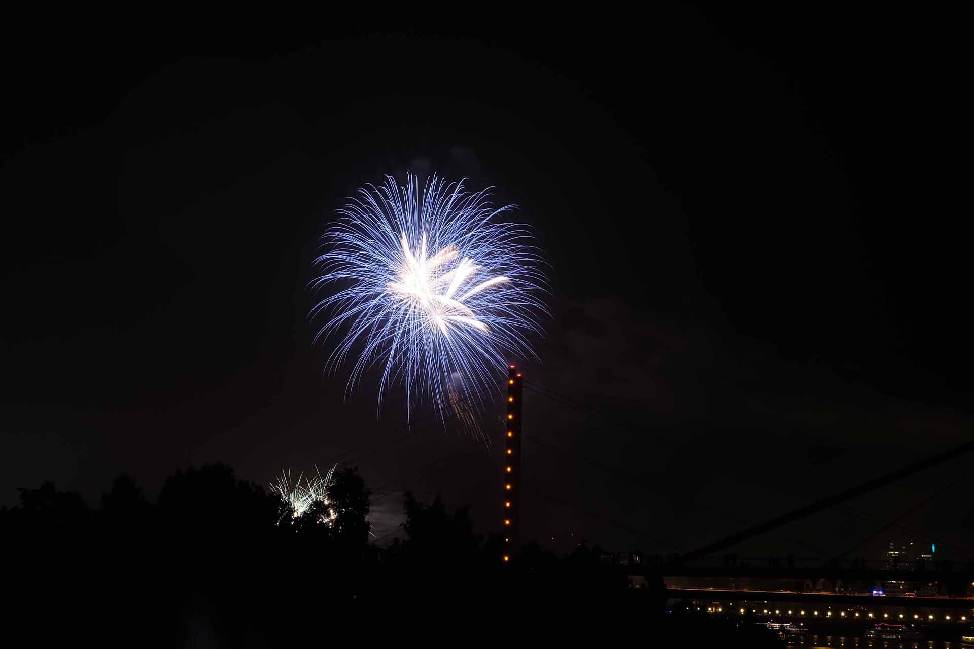 Feuerwerk Rheinkirmes 46