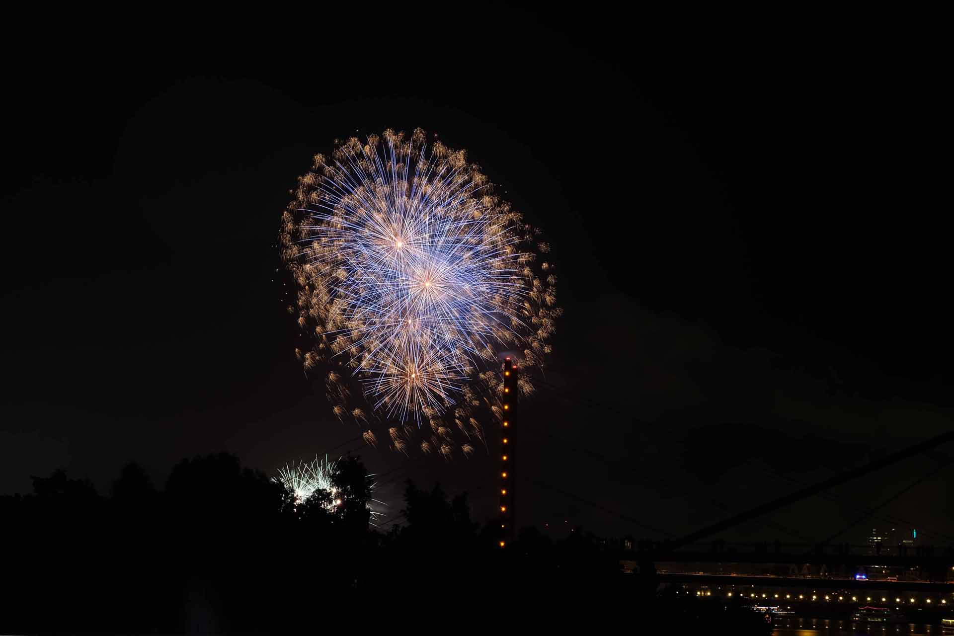 Feuerwerk Rheinkirmes 48