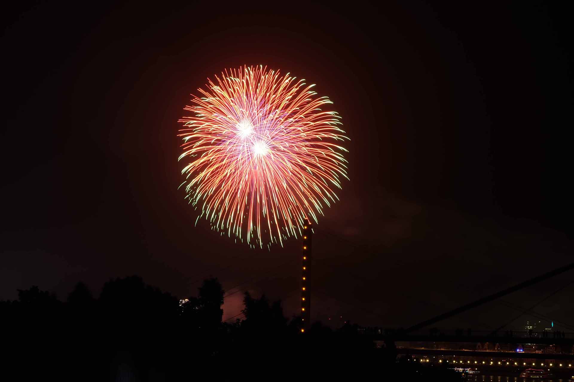 Feuerwerk Rheinkirmes 51