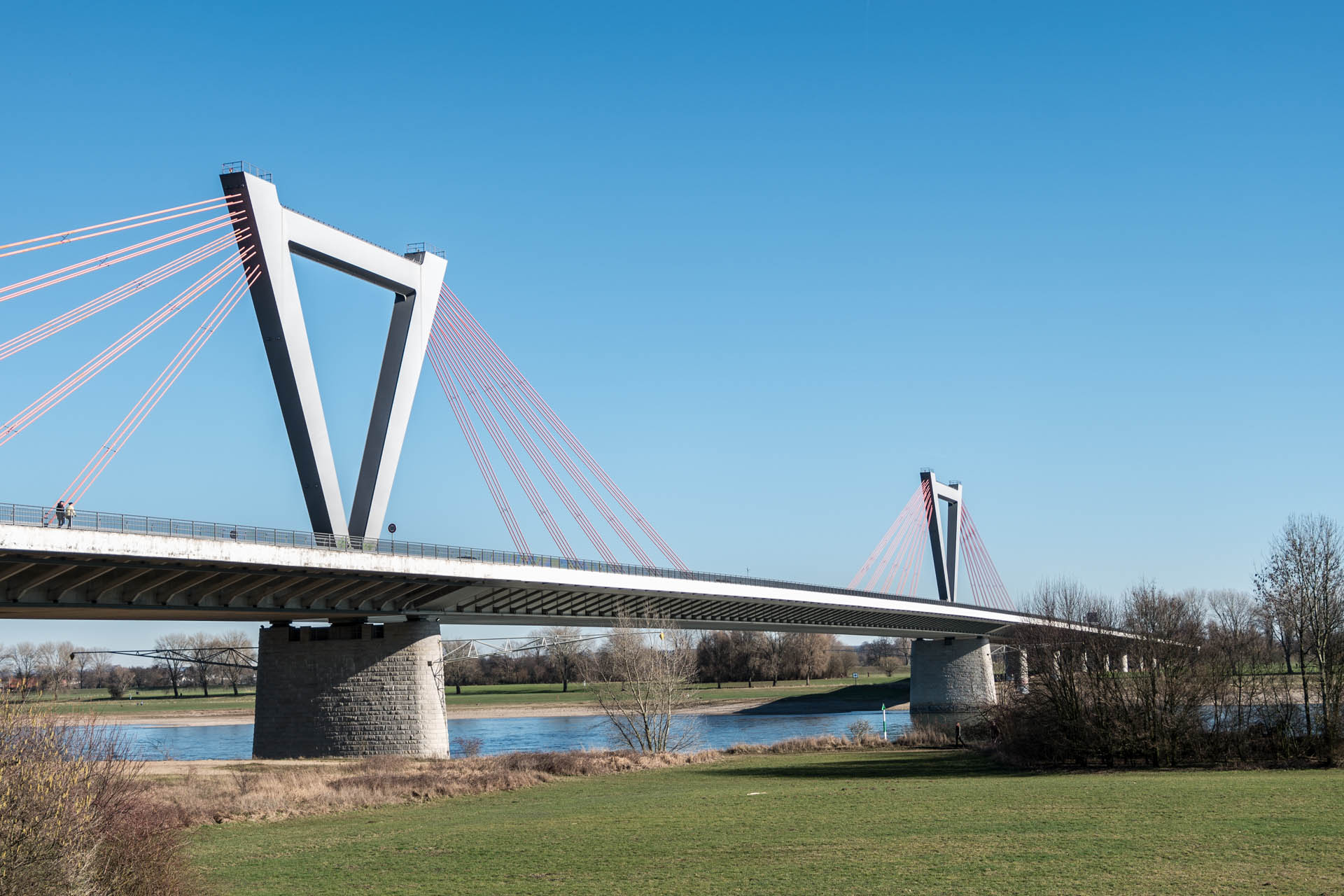 Flughafenbrücke